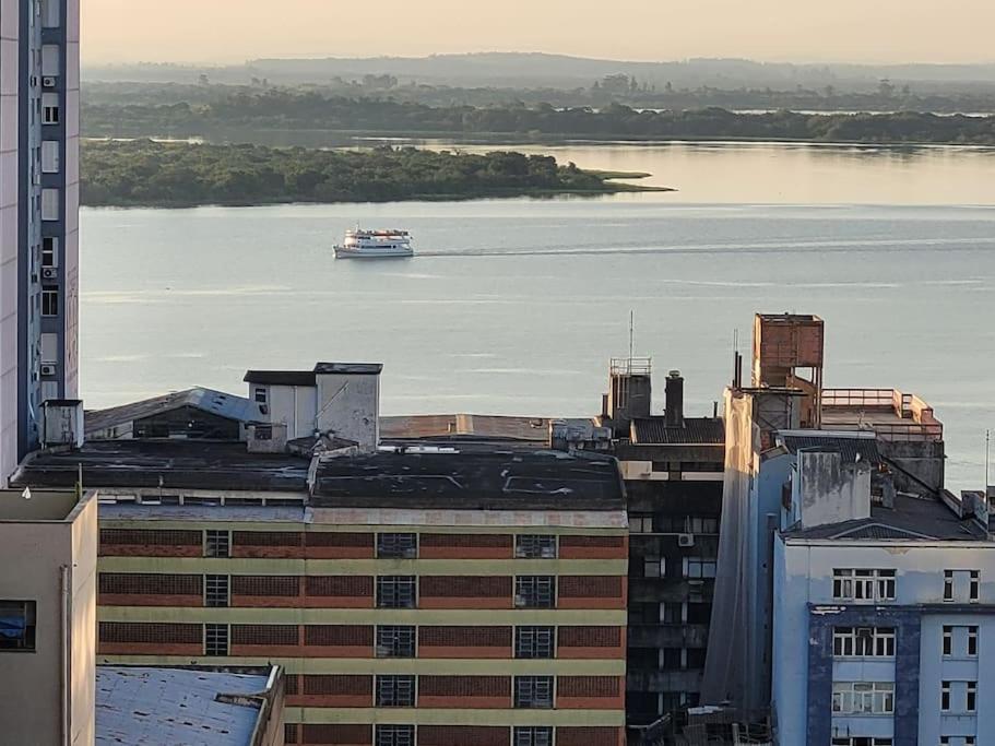 De Frente O Guaiba. * Porto Alegre